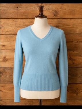 Vintage Bloomingdale’s 100% Cashmere Blue V Neck Knit Sweater Womens M Soft